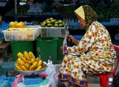 Flower city food vendor Photo