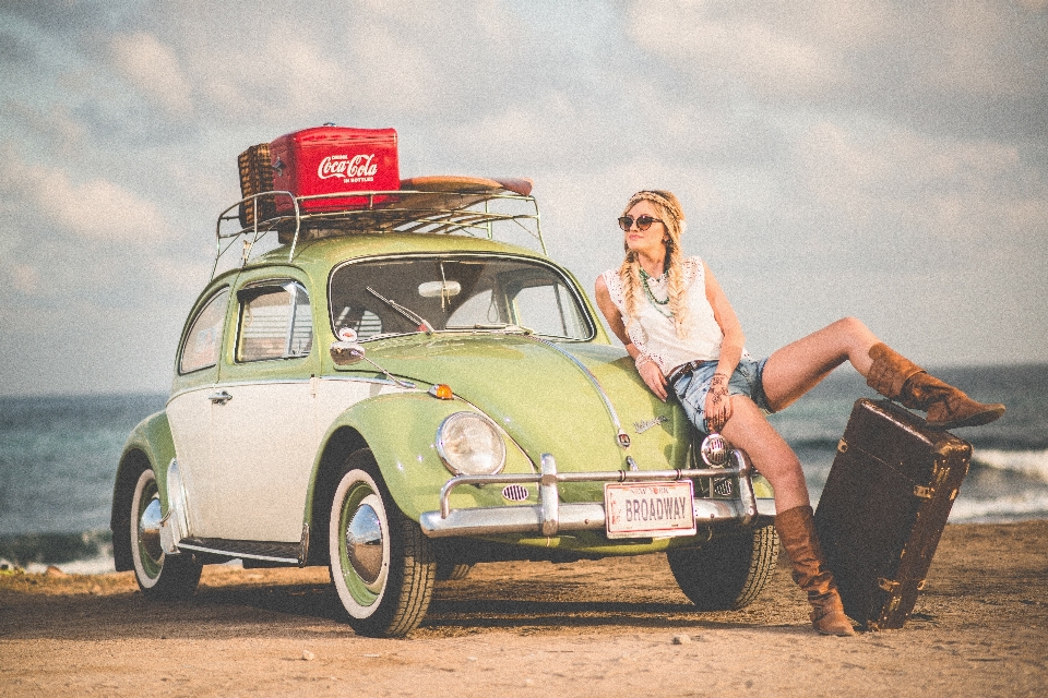 Spiaggia auto ruota retrò