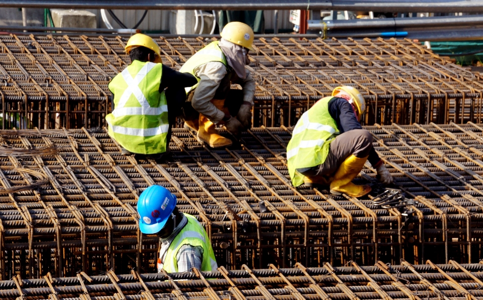 Pista suelo dominio publico
 trabajadores siderúrgicos
