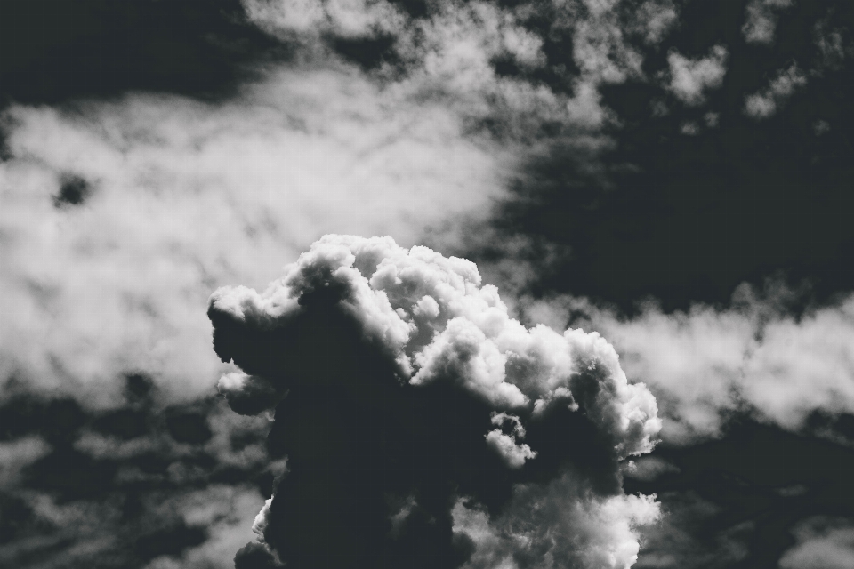 Nube bianco e nero
 cielo