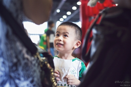 Foto Orang bokeh
 mengaburkan rakyat