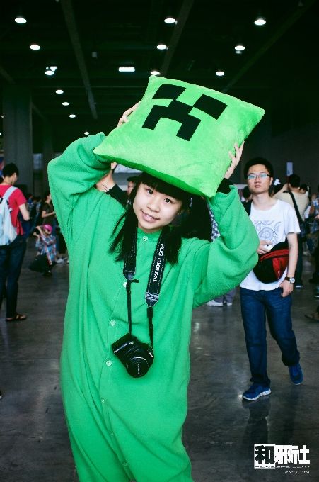 Ragazza capelli carino verde