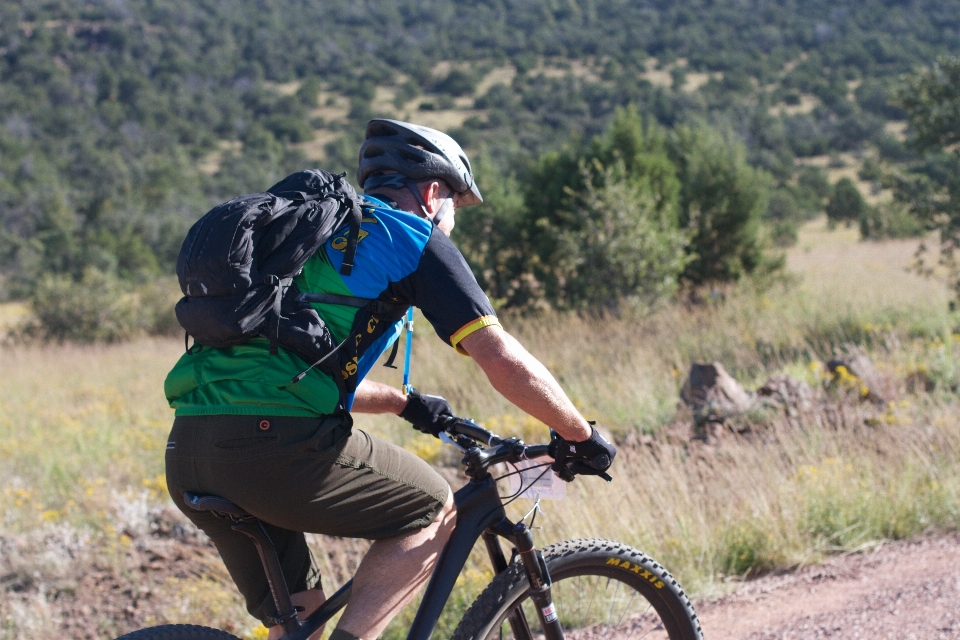 Bicicleta vehículo deporte extremo
 equipo deportivo
