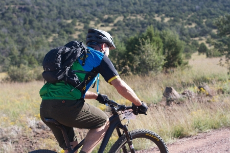 Photo Vélo véhicule sport extrême
 équipement sportif
