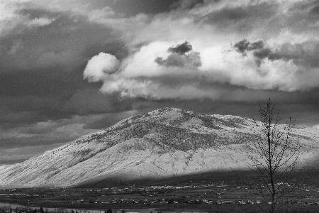 山 雪 クラウド 黒と白
 写真