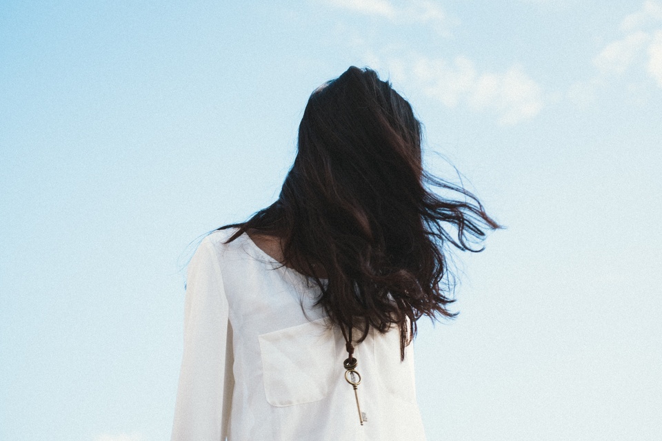 Fille cheveux blanc modèle