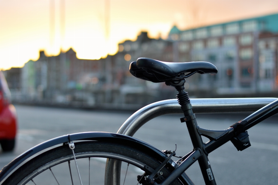 Rad fahrrad fahrzeug sportausrüstung
