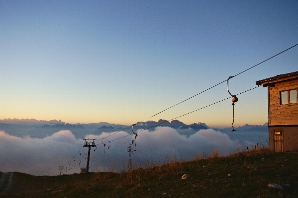 Horizon mountain light cloud Photo