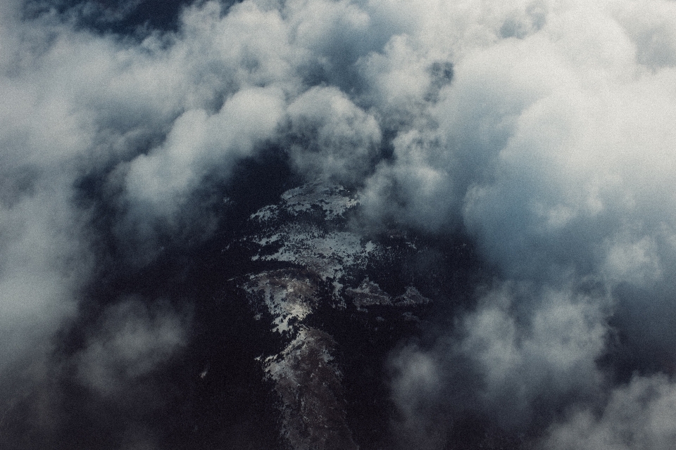 自然 山 云 天空