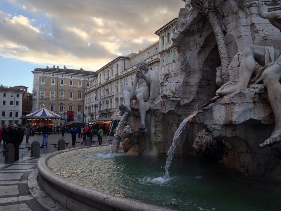 Wahrzeichen tourismus tempel brunnen