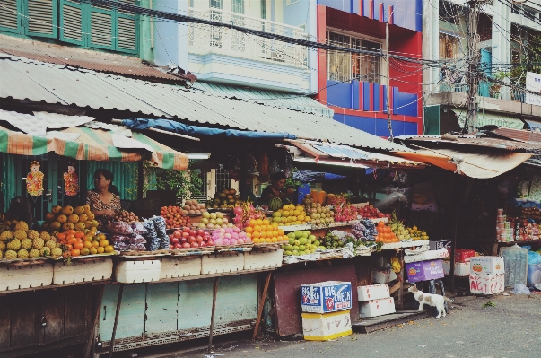 Foto Jalan kota penjual pasar